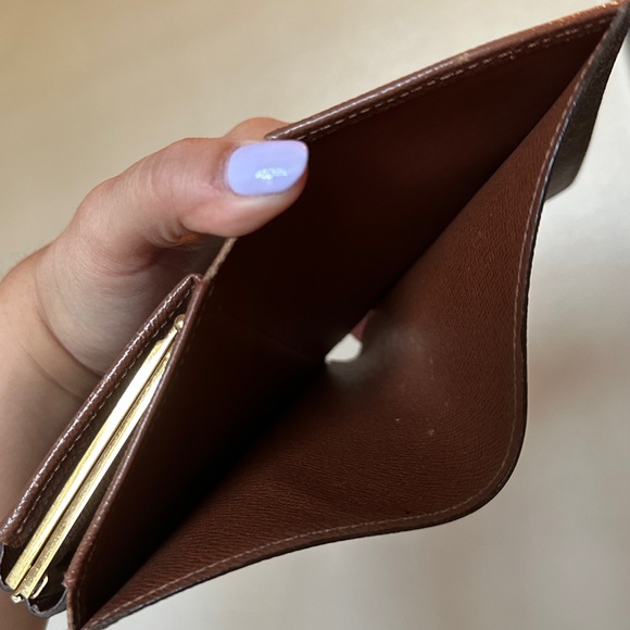 Louis Vuitton Monogram French Kisslock Wallet - Picture 6 of 8